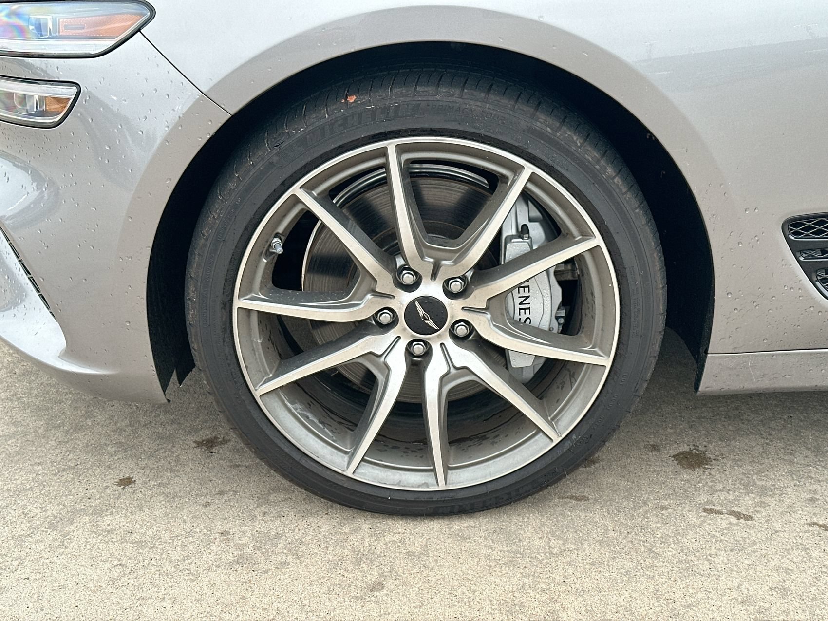 Used 2024 Genesis G70 2.5T RWD image 10