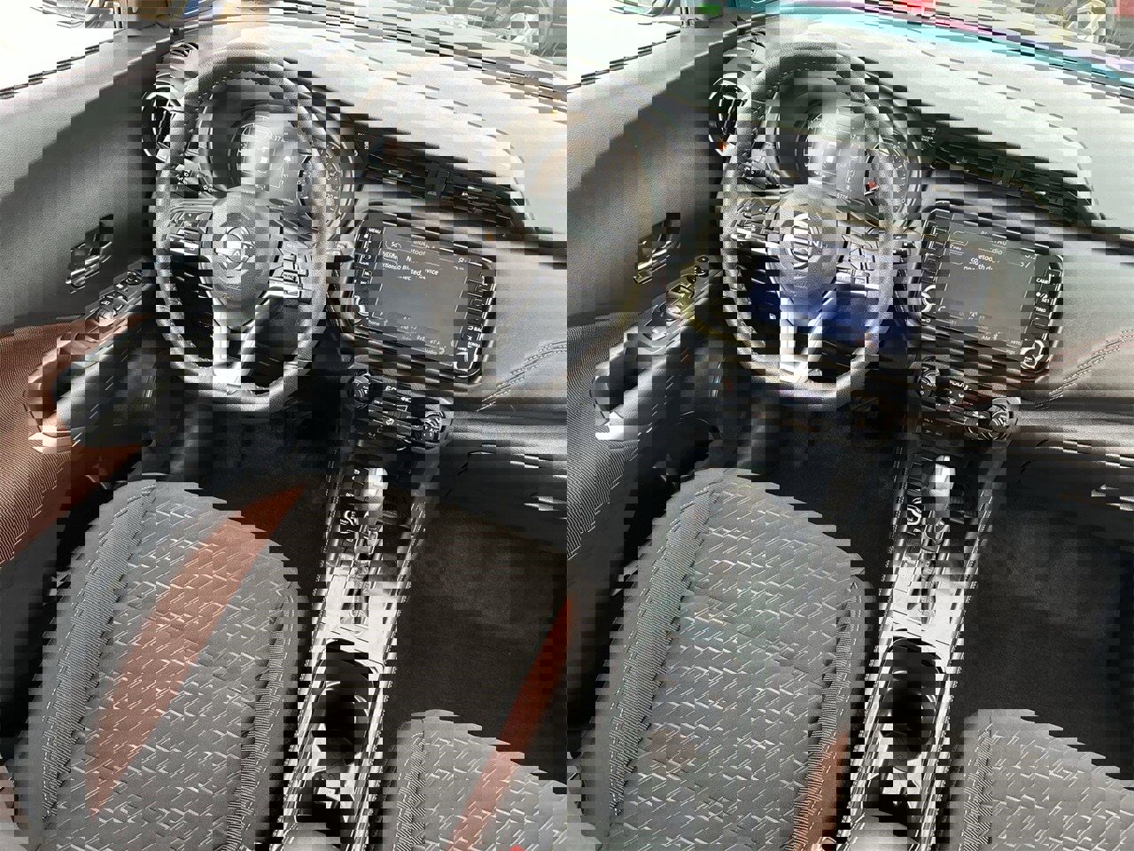 Used 2023 Nissan Kicks SR image 10