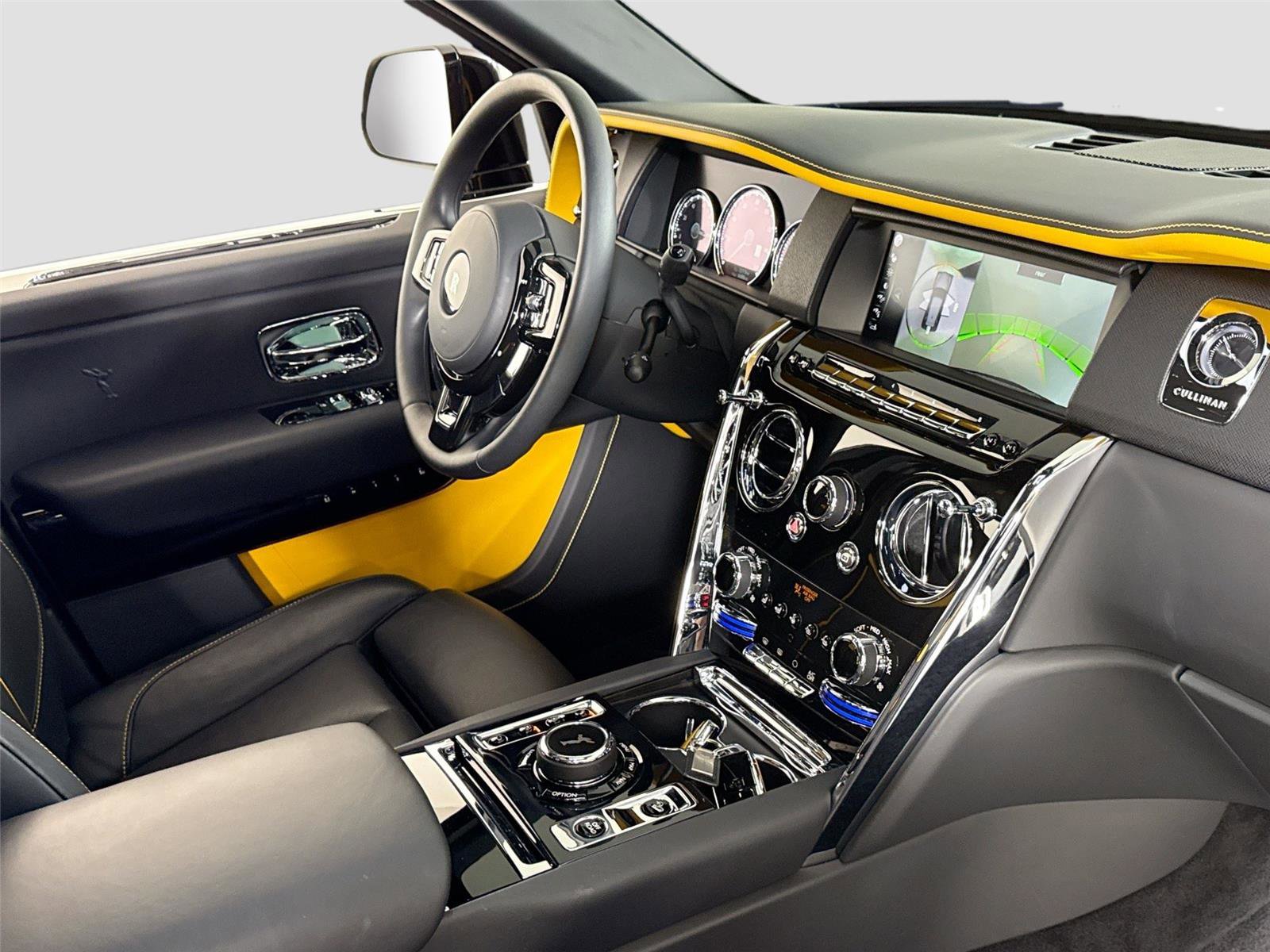 Used 2022 Rolls-Royce Cullinan w/ Interior Detailing Package image 35