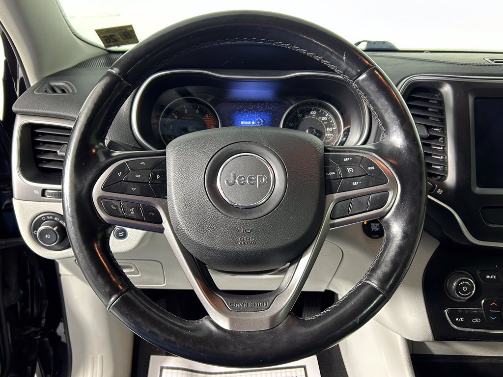 Used 2021 Jeep Cherokee Latitude Lux w/ Sun & Sound Group AWD/4WD image 25
