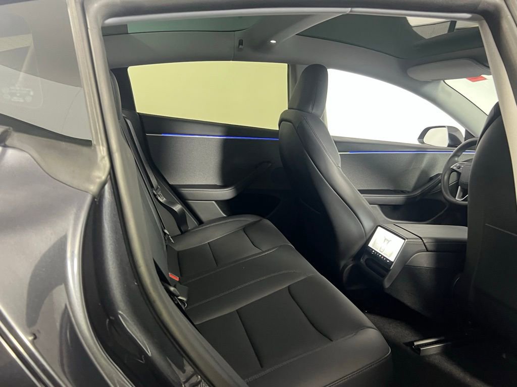 Used 2024 Tesla Model 3 Standard Range image 27