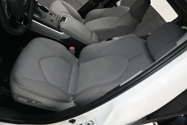 Used 2020 Toyota Highlander LE FWD image 10