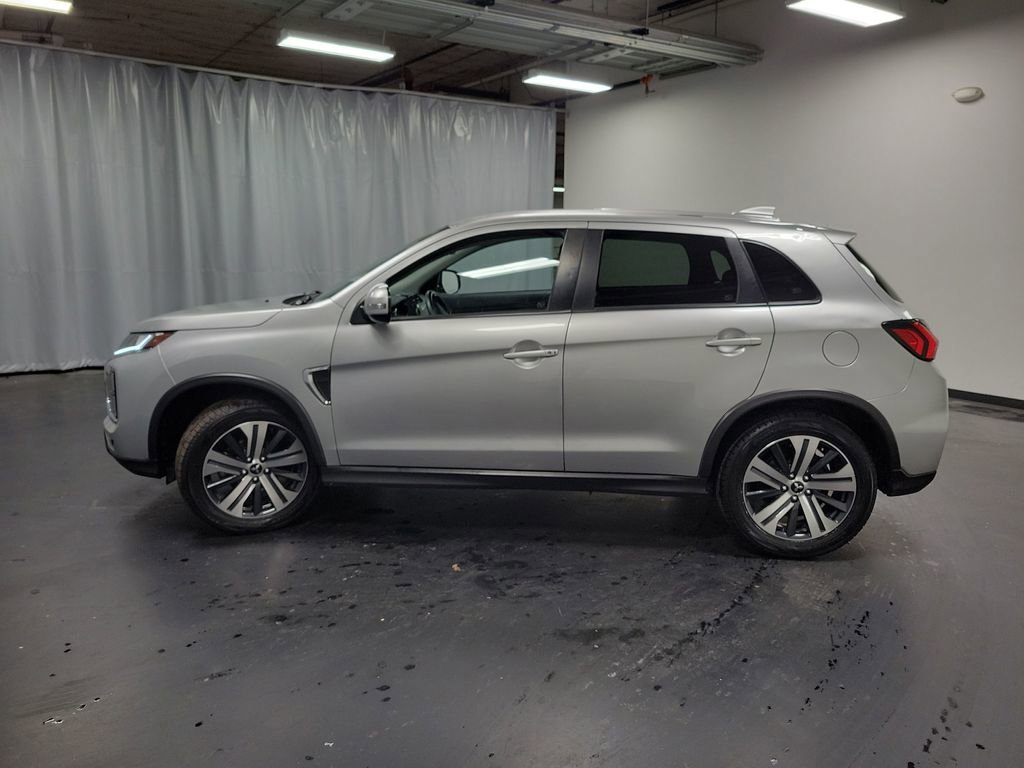 Used 2022 Mitsubishi Outlander Sport SE image 5