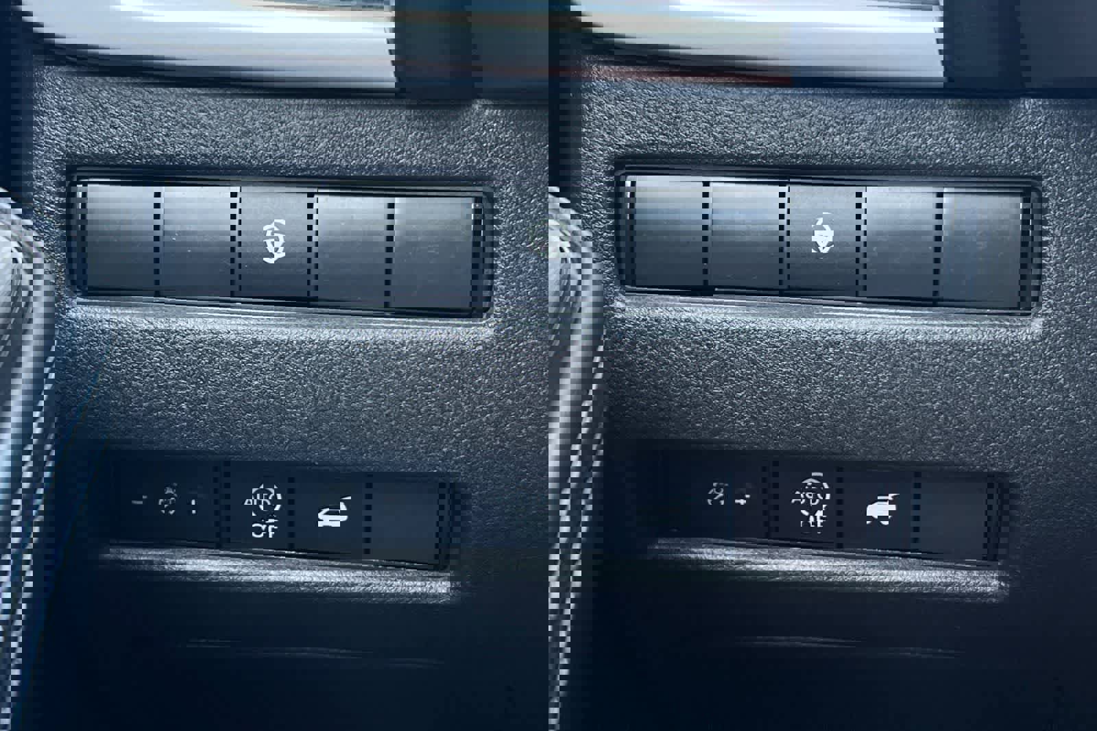 New 2026 Nissan Rogue Platinum image 34