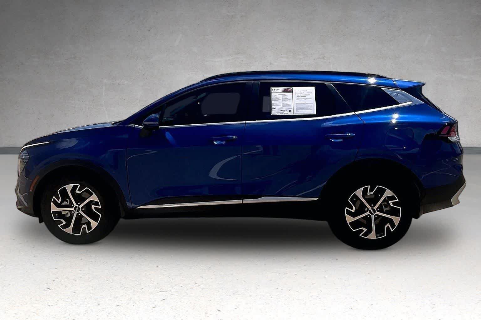 Certified 2025 Kia Sportage EX w/ Premium Package FWD image 3