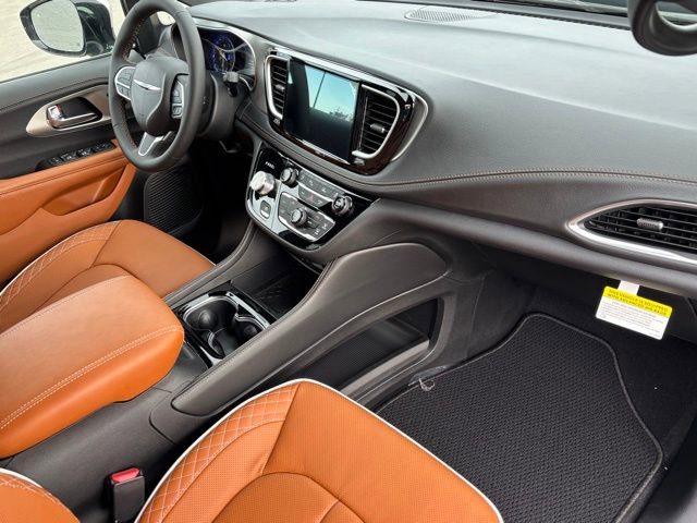 New 2026 Chrysler Pacifica Pinnacle image 24