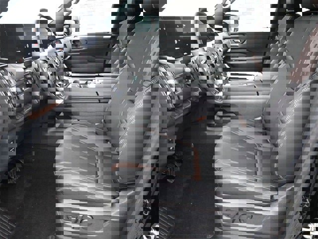 New 2026 Nissan Armada SL w/ Captain's Chari Seat Package image 9