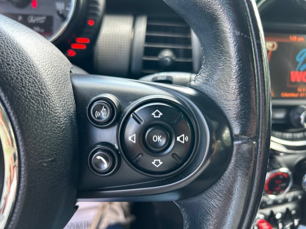 Used 2015 MINI Cooper 4-Door Hardtop FWD image 16