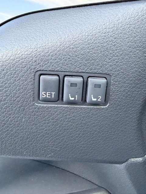 Used 2017 Nissan Rogue SL w/ SL Premium Package image 24