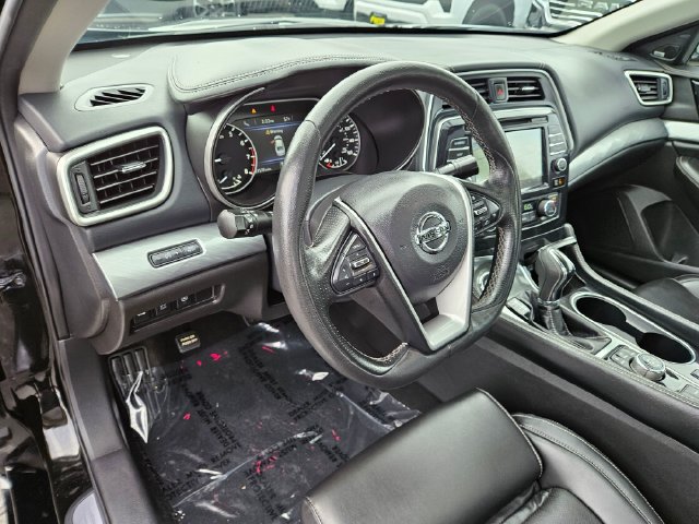 Used 2017 Nissan Maxima 3.5 SL w/ Interior Lighting Package FWD image 21