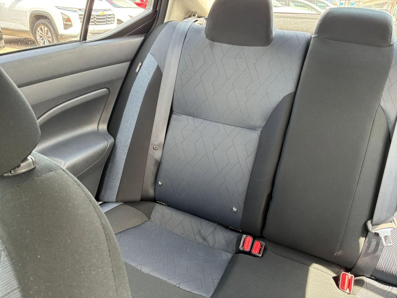 Used 2025 Nissan Versa SV image 32