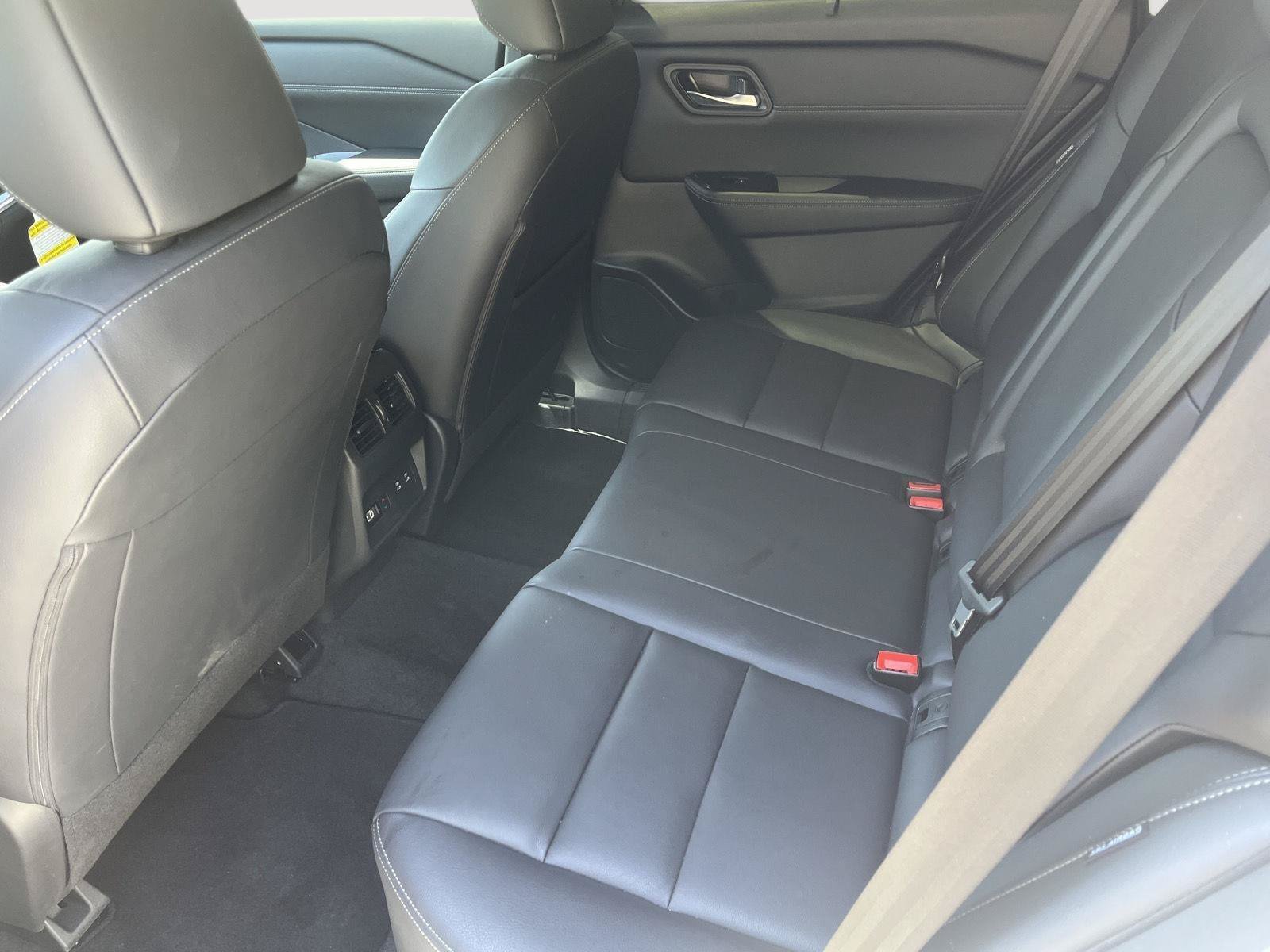 Certified 2025 Nissan Rogue SL w/ SL Premium Package AWD/4WD image 14