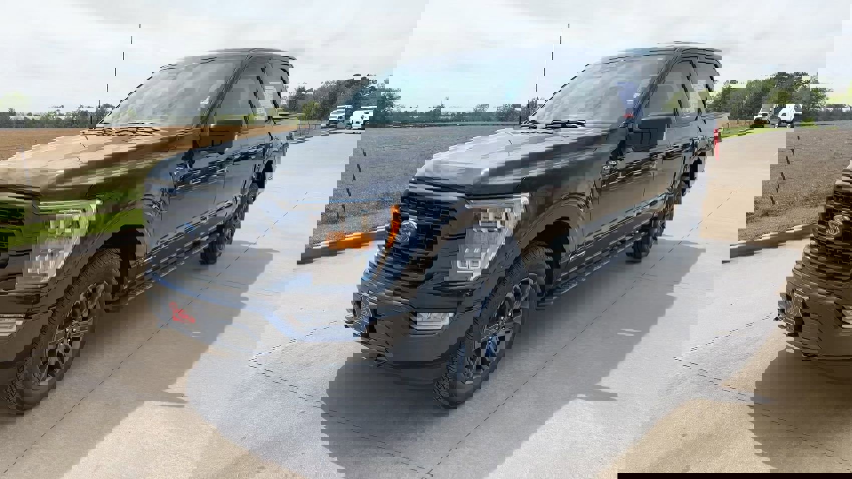 Used 2023 Ford F150 XLT w/ Equipment Group 302A High image 5