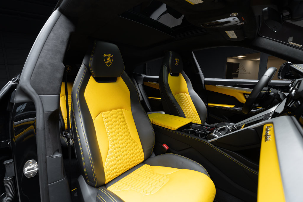 Used 2020 Lamborghini Urus AWD/4WD image 39