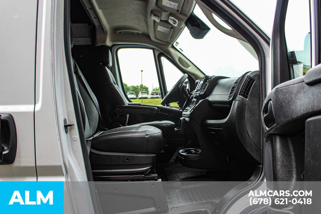 Used 2025 RAM ProMaster 2500 w/ Convenience Group FWD image 17