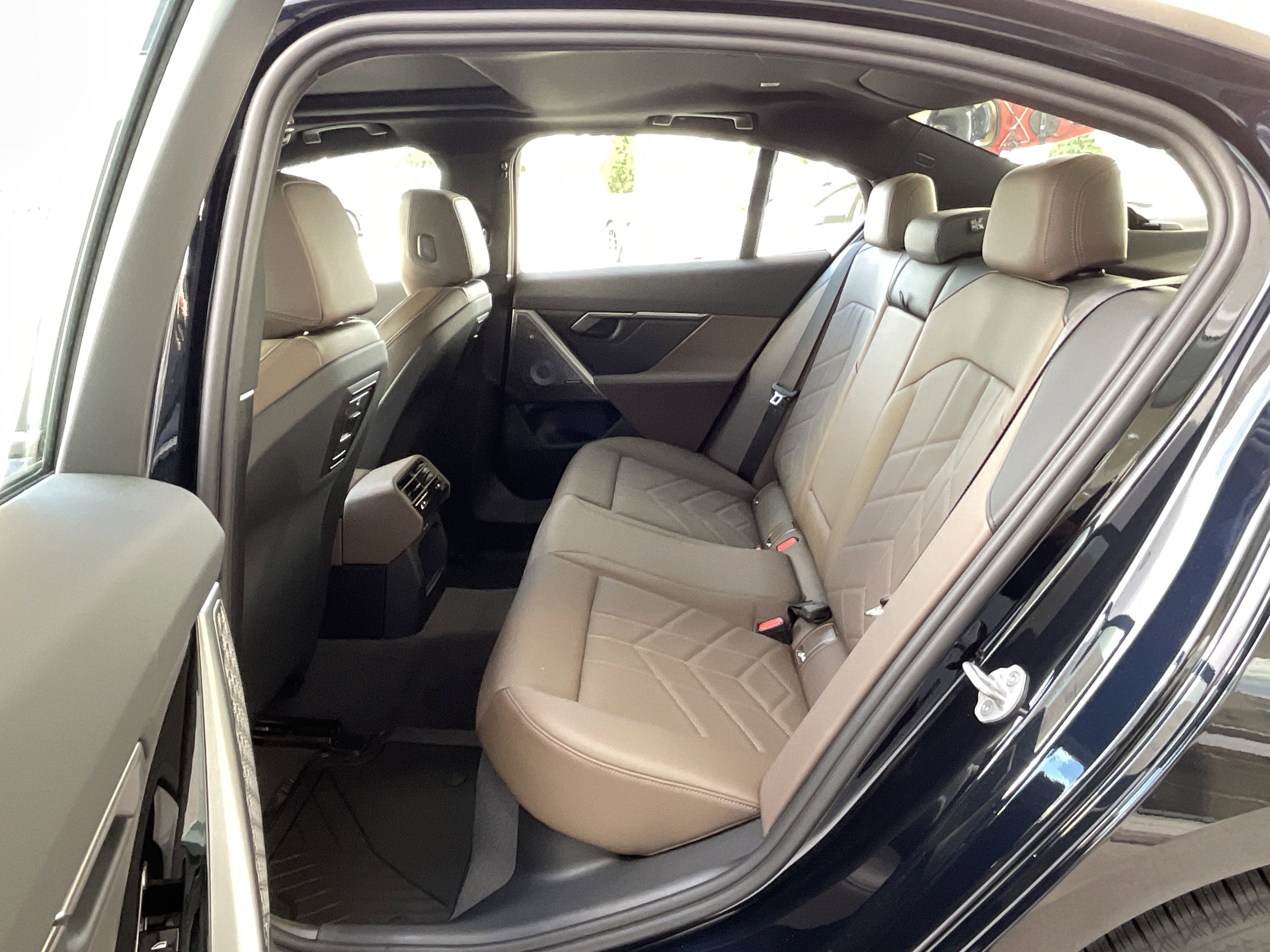 New 2026 BMW 530i w/ M Sport Package image 26