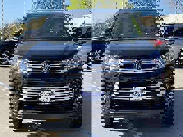 Used 2017 Toyota Highlander XLE image 7