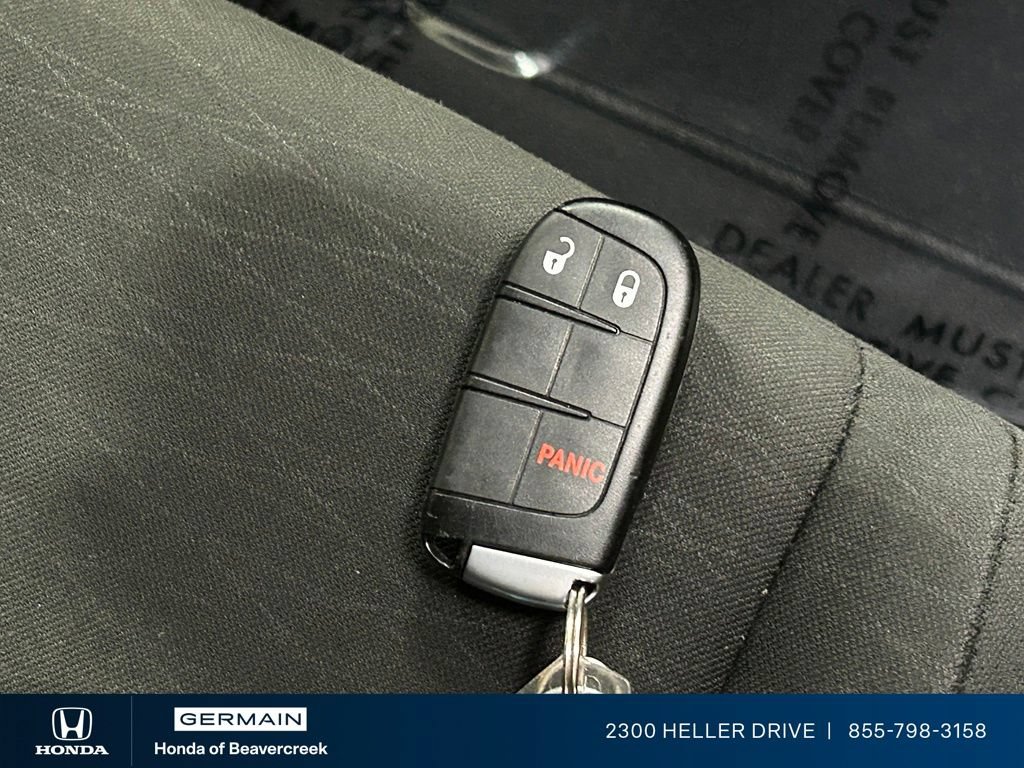 Used 2020 Dodge Durango SXT w/ 3rd Row Seating Group AWD/4WD image 32