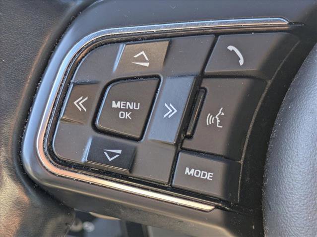 Used 2017 Jaguar F-PACE Prestige image 11