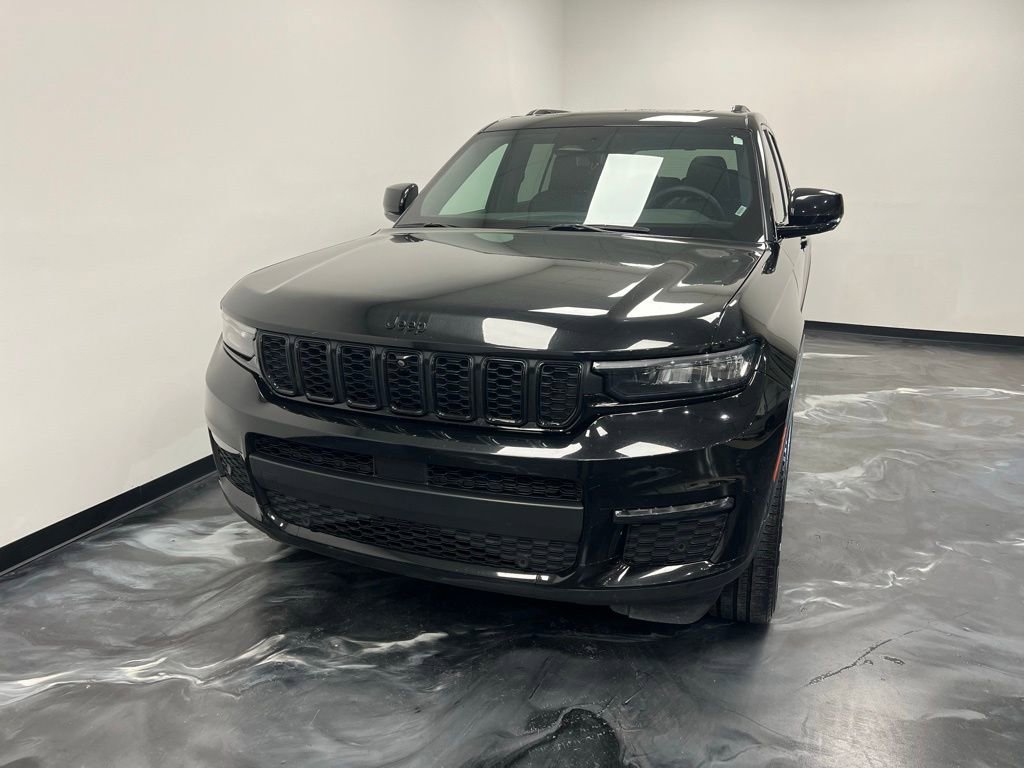 Used 2024 Jeep Grand Cherokee L Limited w/ Luxury Tech Group II image 3