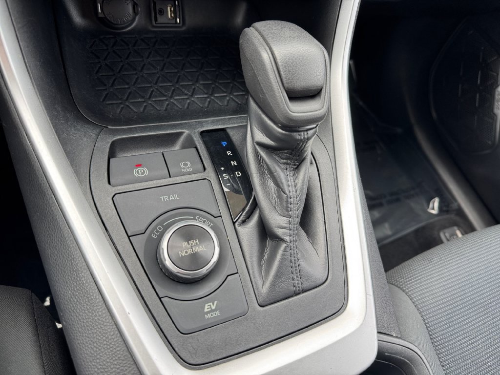 Certified 2019 Toyota RAV4 LE AWD/4WD image 25