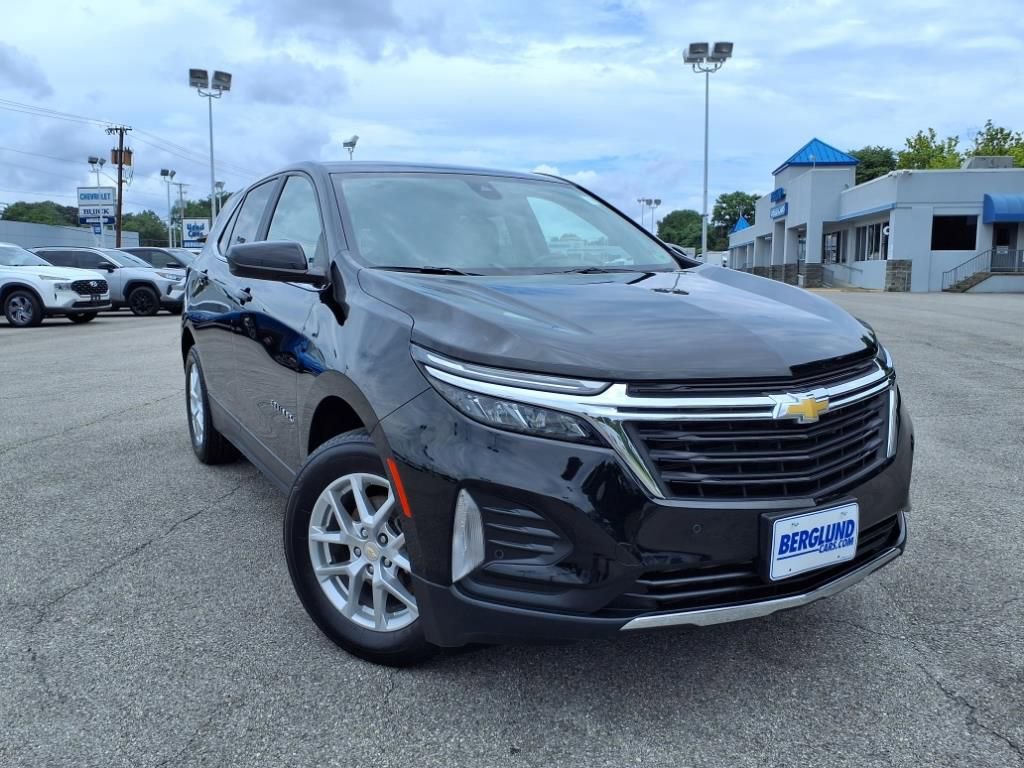 Used 2022 Chevrolet Equinox LT image 2