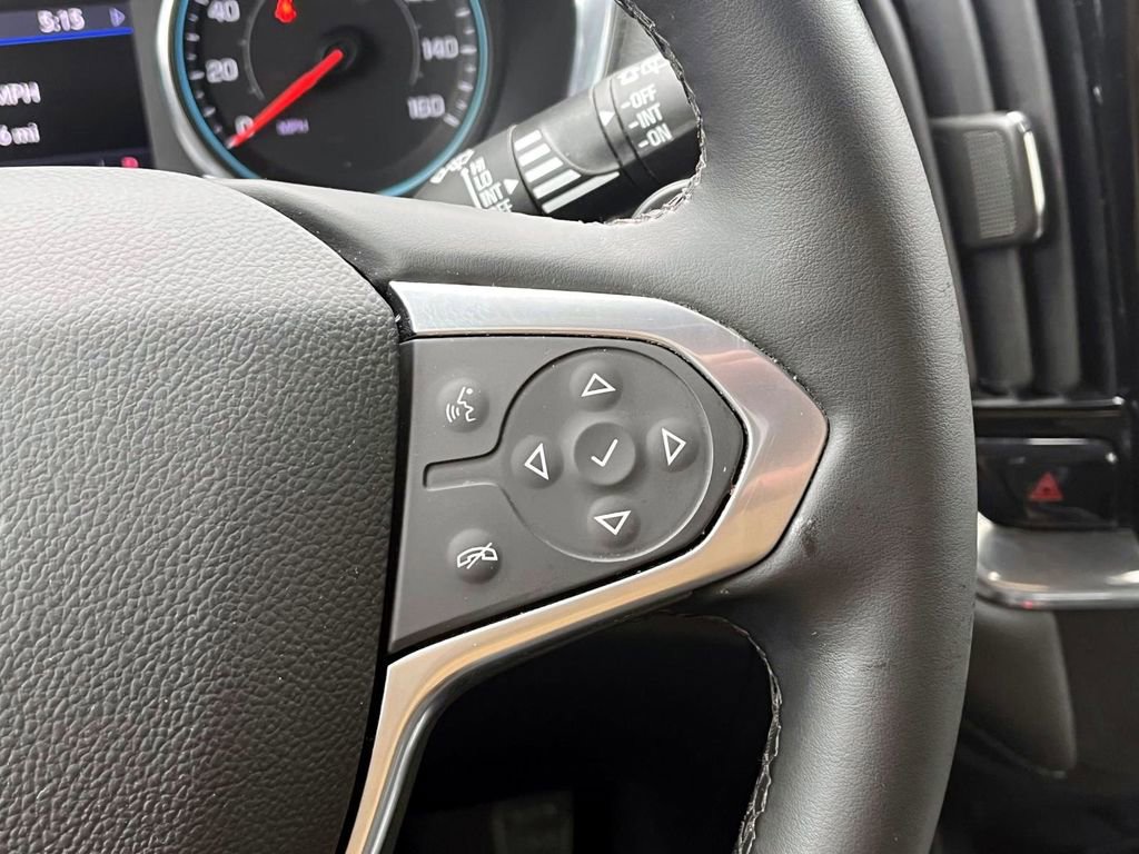 Used 2023 Chevrolet Traverse LT image 11