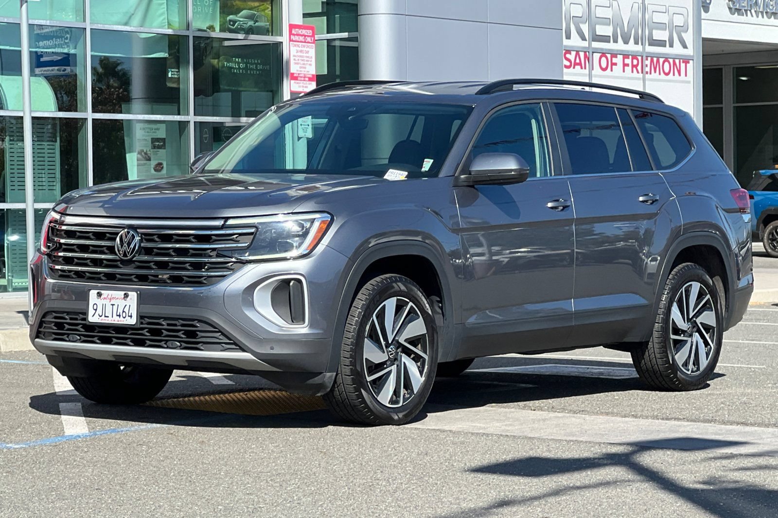 Used 2024 Volkswagen Atlas SE FWD image 8