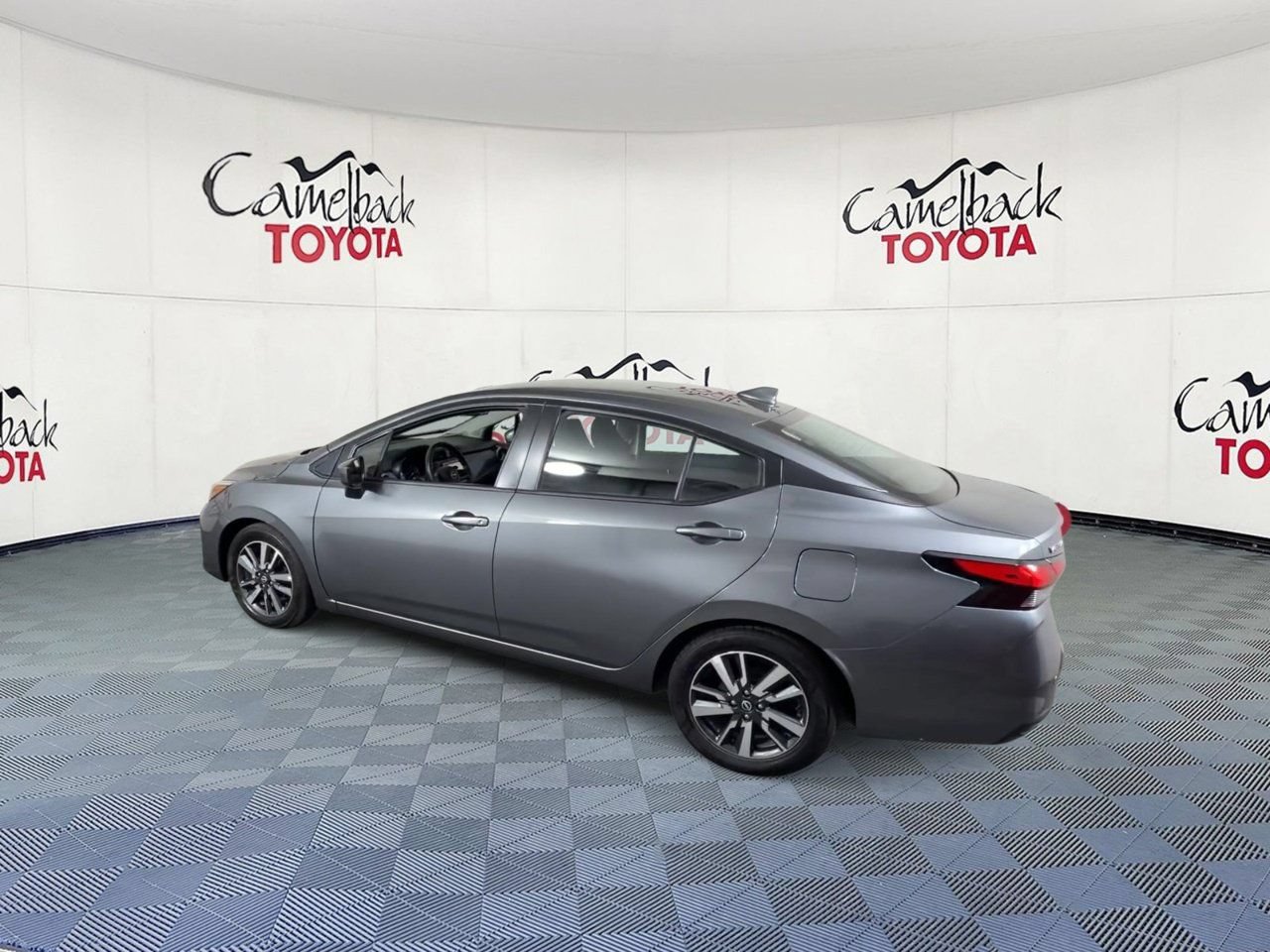 Used 2025 Nissan Versa SV FWD image 9