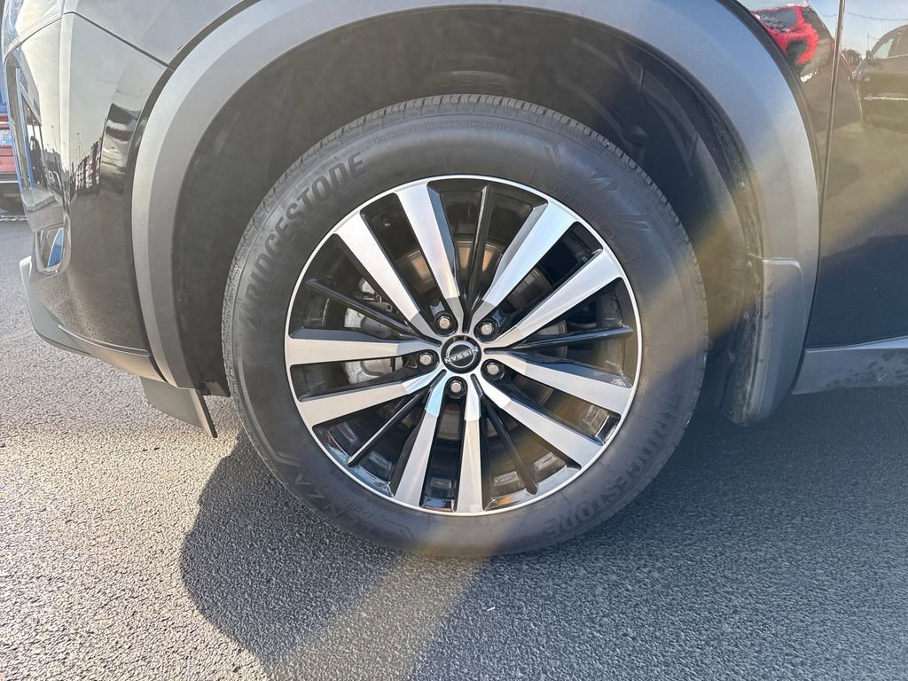 Used 2025 Nissan Pathfinder Platinum image 33