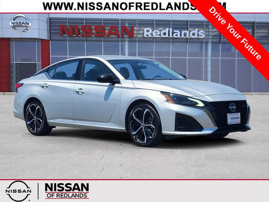 Used 2023 Nissan Altima 2.5 SR FWD image 1