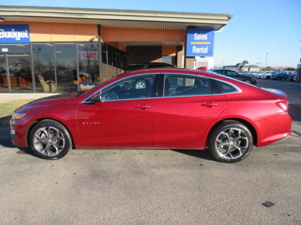 Used 2024 Chevrolet Malibu LT image 2