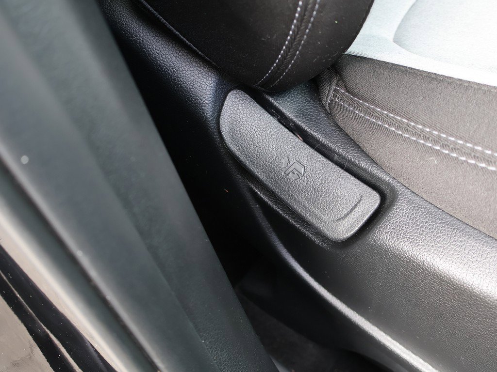 Used 2022 Hyundai Palisade SE image 31