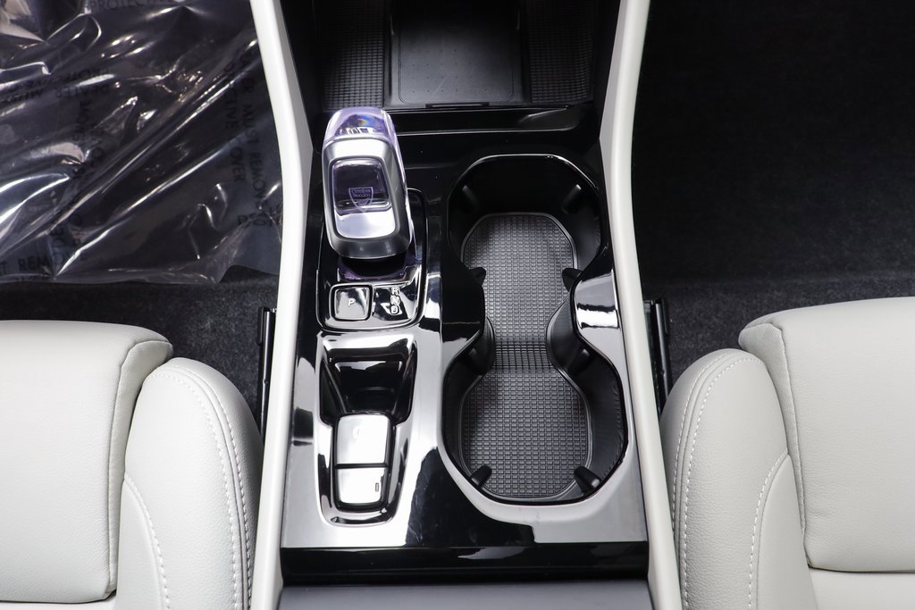 Used 2026 Volvo XC40 B5 Ultra w/ Climate Package image 13