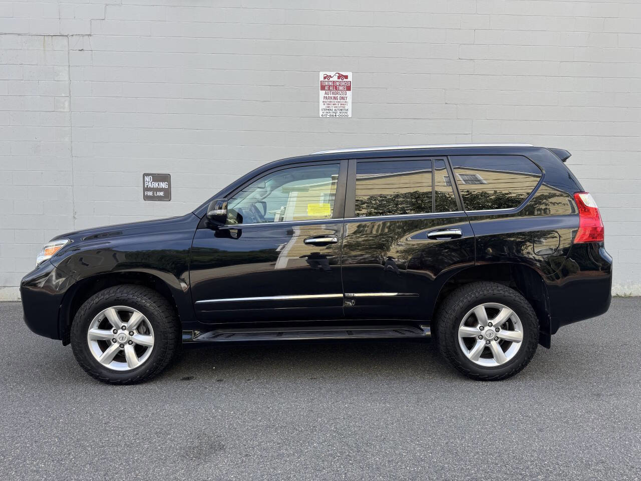 Used 2013 Lexus GX 460 w/ Comfort Plus Pkg image 3