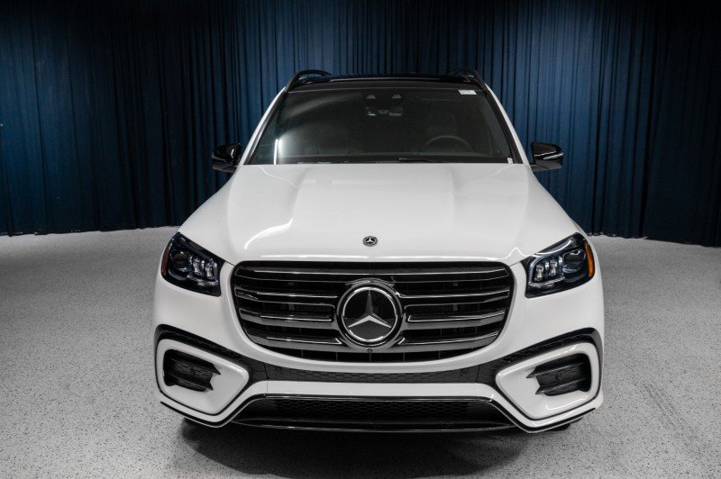 New 2026 Mercedes-Benz GLS 450 4MATIC image 2