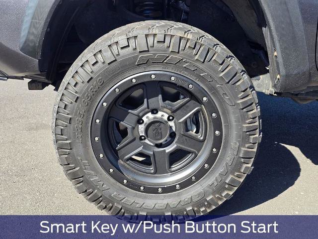 Used 2019 Toyota Tacoma TRD Off-Road AWD/4WD image 9