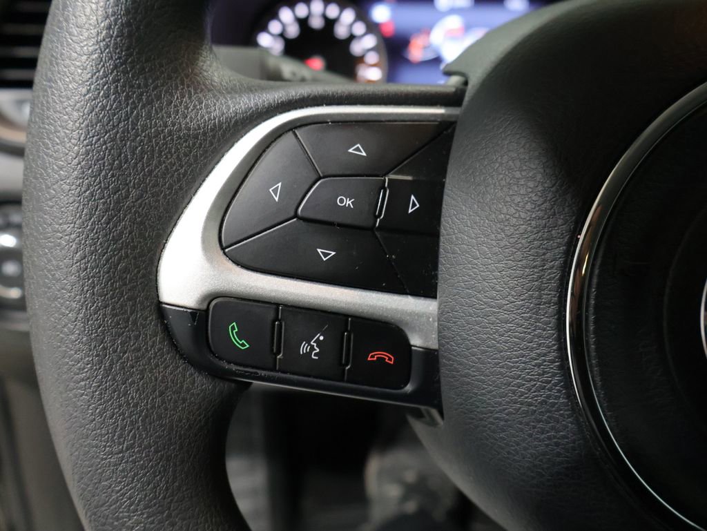 Used 2023 Jeep Renegade Latitude AWD/4WD image 39