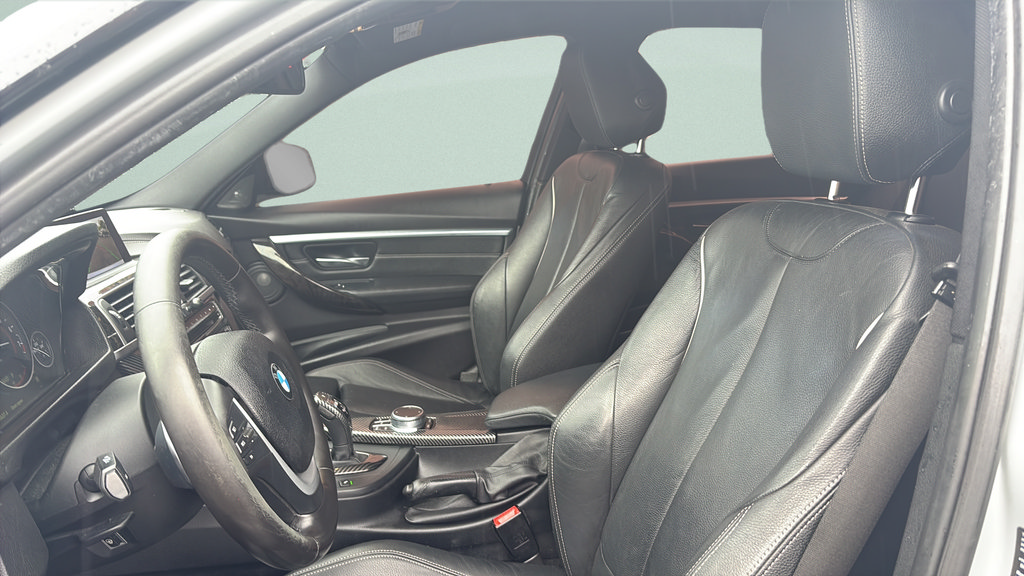 Used 2018 BMW 340i xDrive Sedan w/ Premium Package AWD/4WD image 10