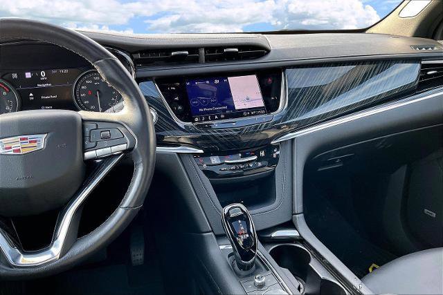 Used 2023 Cadillac XT6 Premium Luxury w/ Technology Package image 9