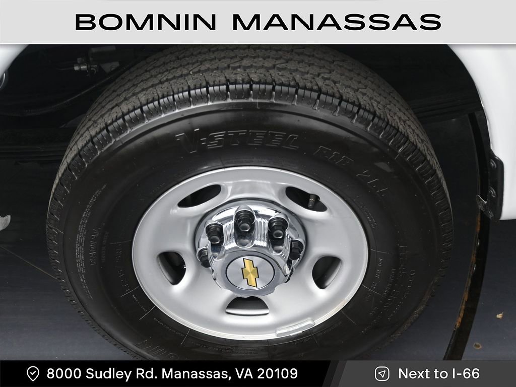 Used 2024 Chevrolet Express 3500 LT w/ LT Preferred Equipment Group image 20