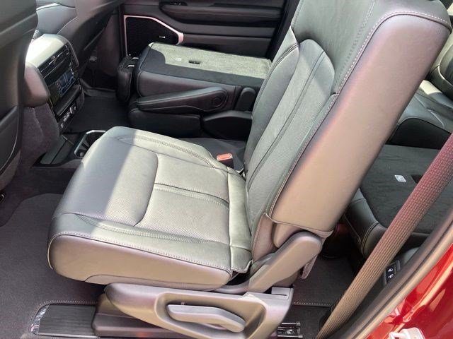 New 2026 Jeep Grand Wagoneer Limited AWD/4WD image 25
