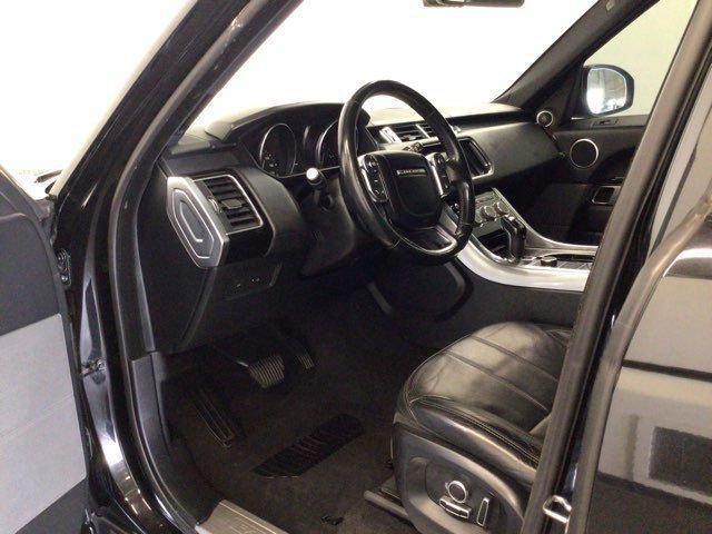 Used 2016 Land Rover Range Rover Sport HSE image 22