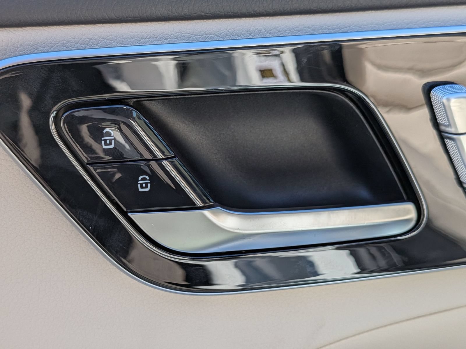 Used 2023 Mercedes-Benz C 300 4MATIC Sedan image 13