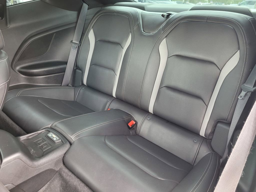 Used 2018 Chevrolet Camaro SS RWD image 11