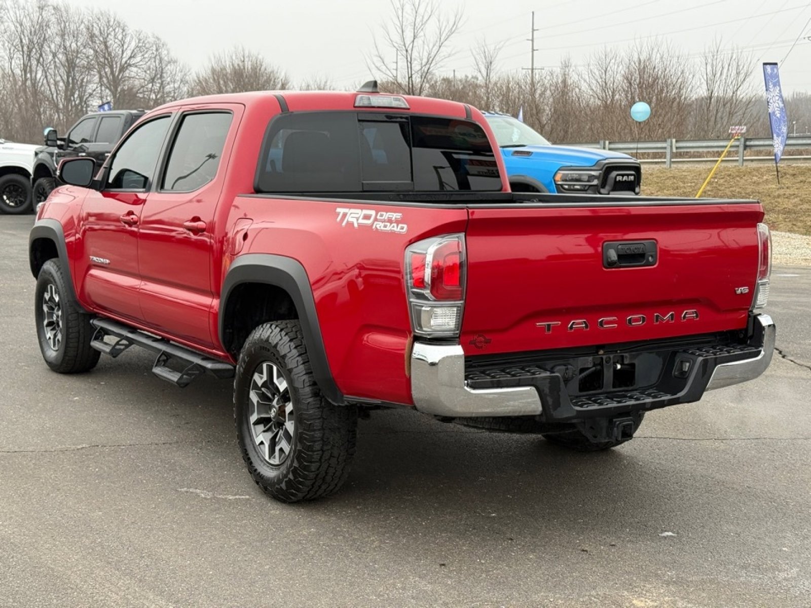 Used 2022 Toyota Tacoma TRD Off-Road RWD image 6