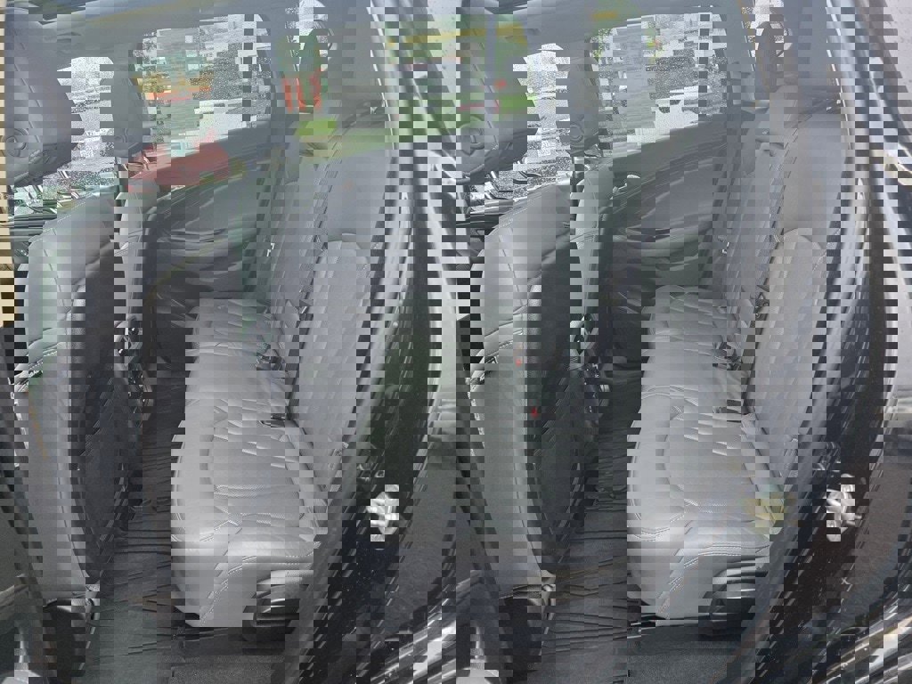 Used 2019 Buick Envision Premium w/ Driver Confidence Package image 9