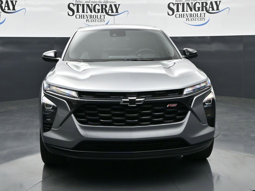 Used 2024 Chevrolet Trax RS w/ Driver Confidence Package image 2