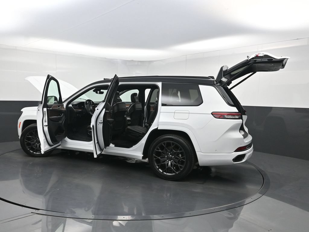 Used 2023 Jeep Grand Cherokee L Summit w/ High Altitude Package AWD/4WD image 47