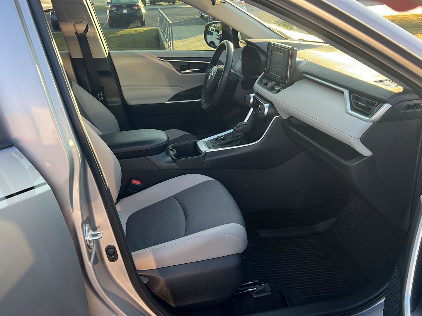 Certified 2022 Toyota RAV4 XLE image 12